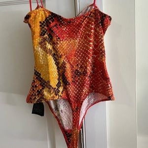 ❌ sold ❌ Guess bodysuit